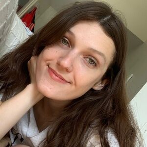 Meet your Posher, Chloe